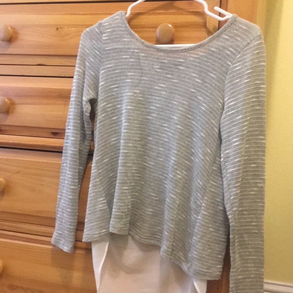 Scalloped back sweater